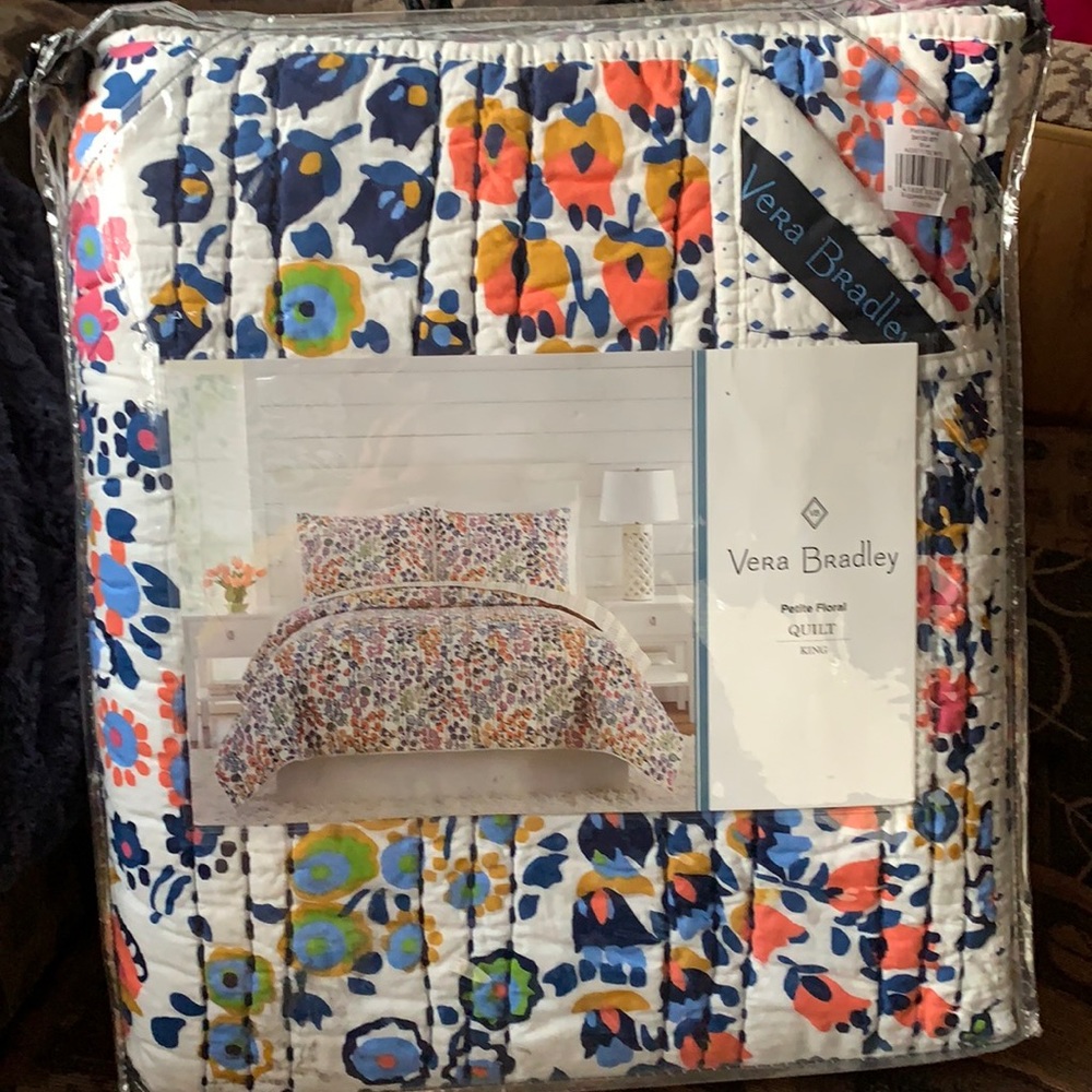 Vera Bradley Petite Floral quilt